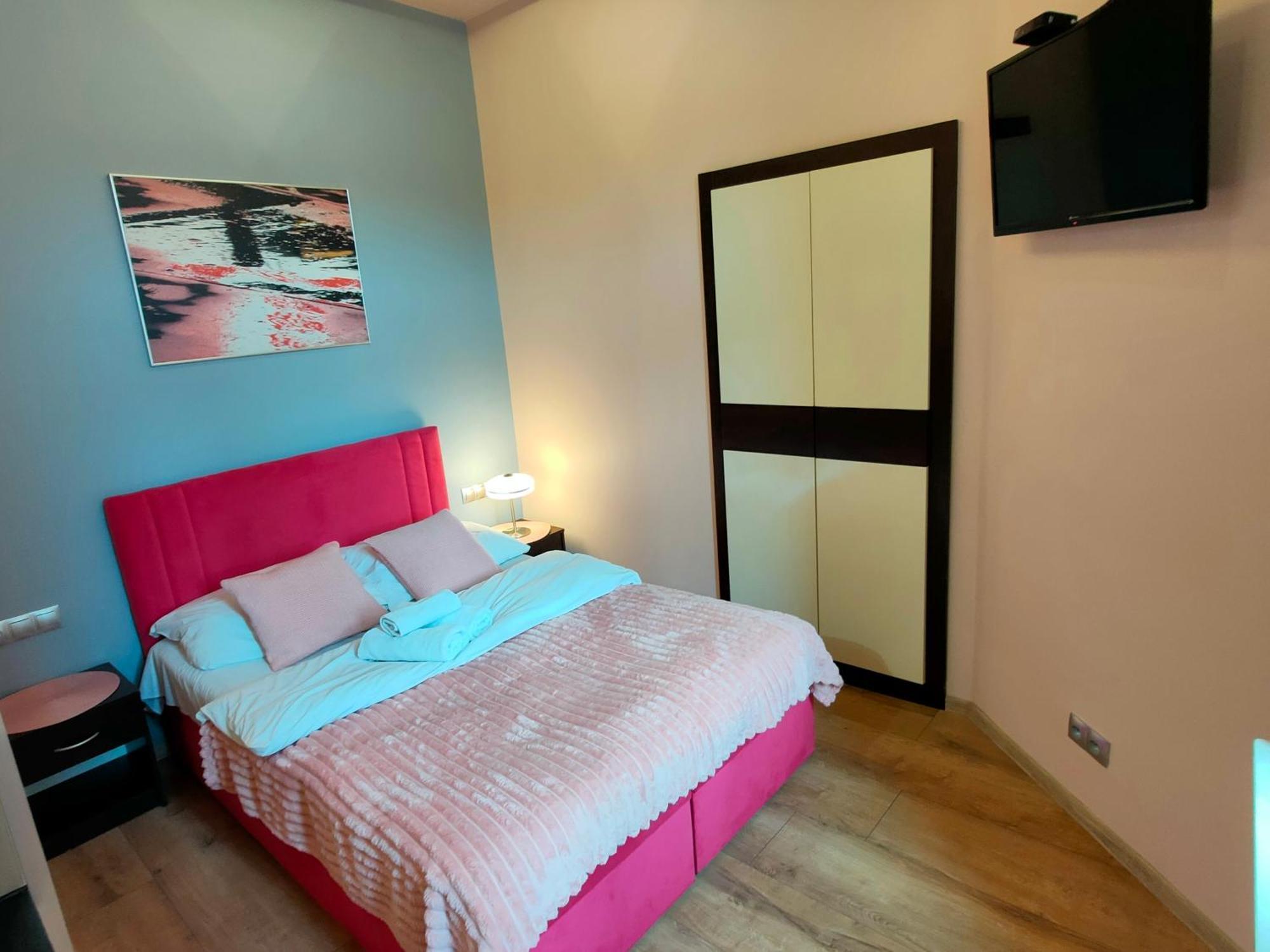 Mirror Pink Studio Apartment クラクフ エクステリア 写真